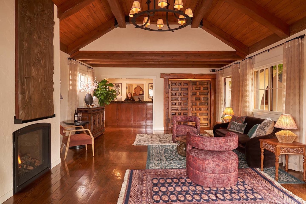 Rancho Caymus Inn 35/56