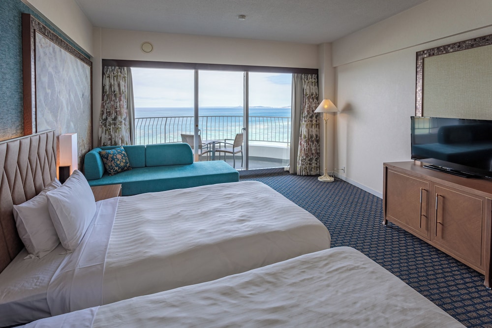 SUPERIOR, TWIN BEDS, OCEAN VIEW