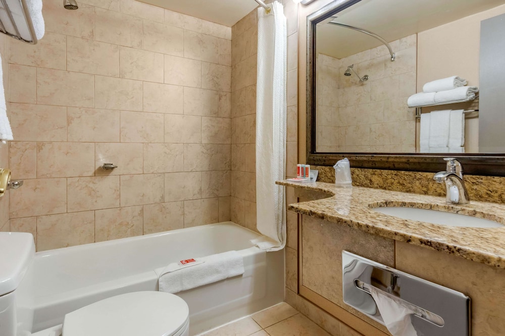 غرفة بسريرين كوين، Super 8 by Wyndham Macleod Trail Calgary 4/5