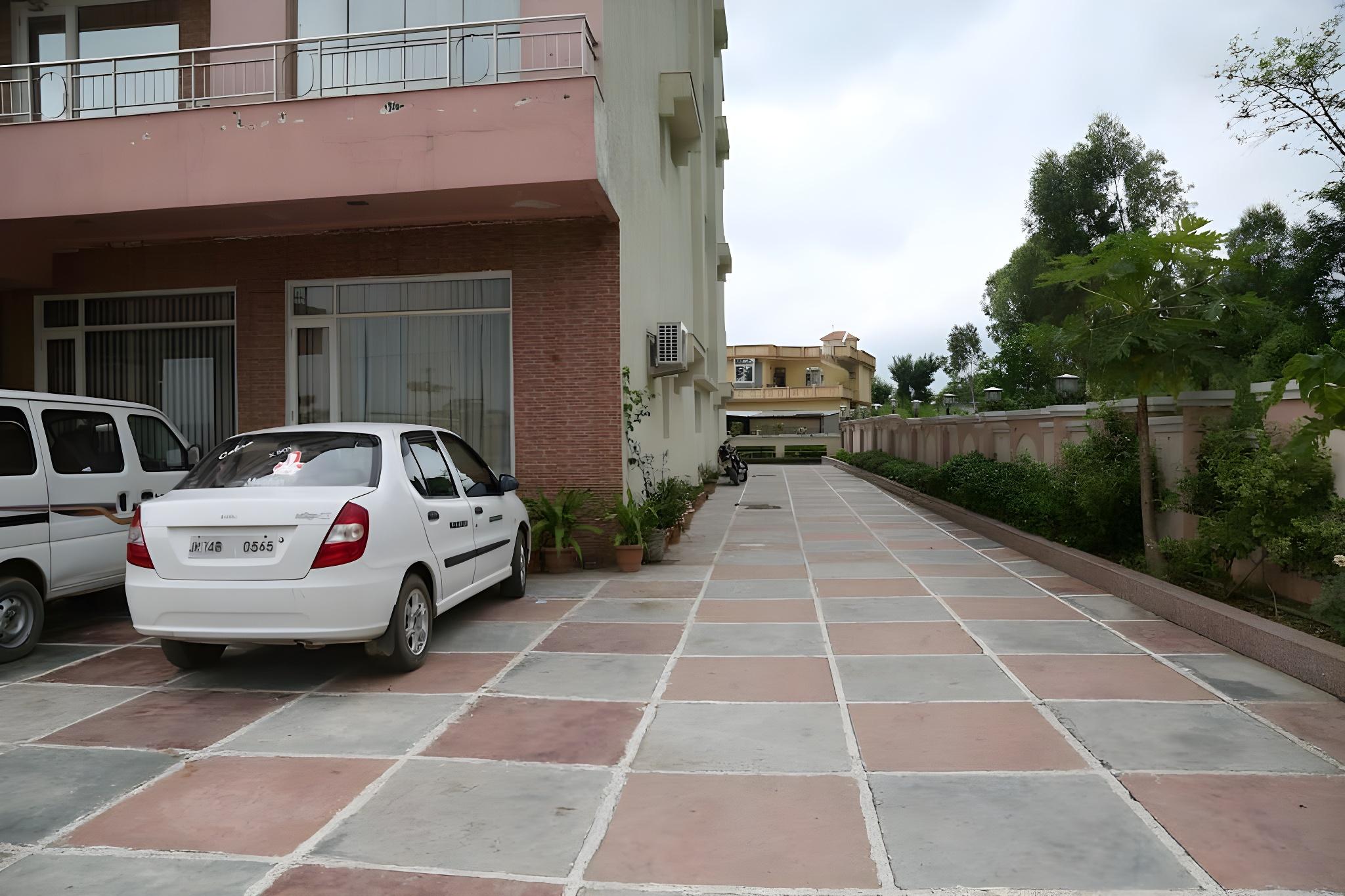 Hotel Shree Palace 41/45