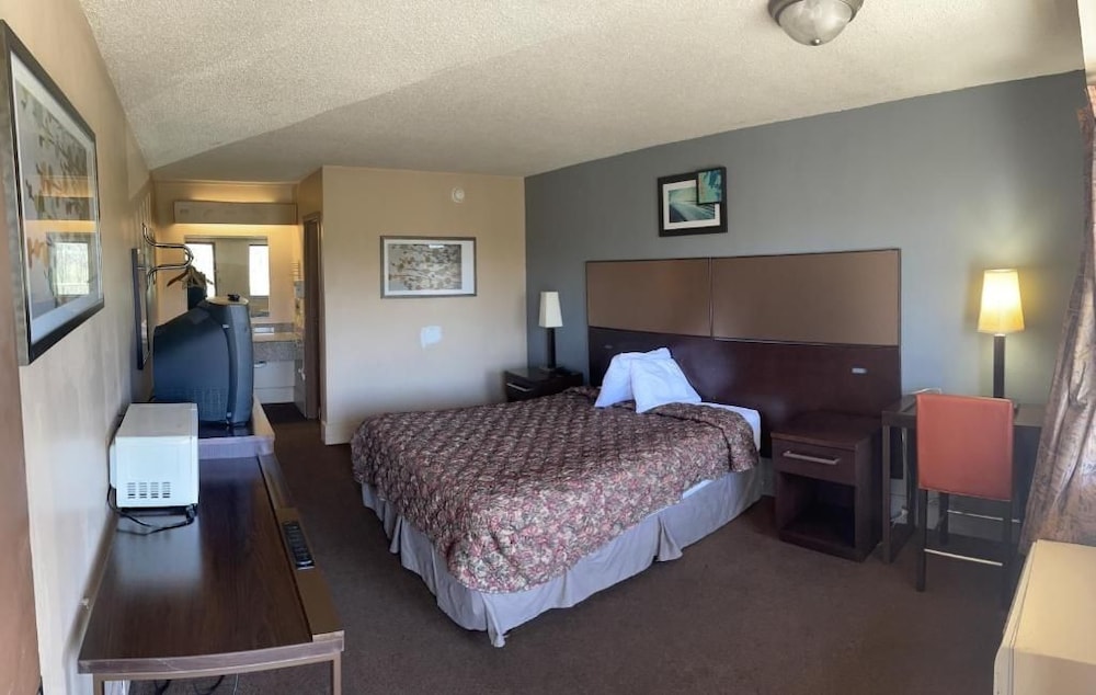 Hilltop Inn 5/38