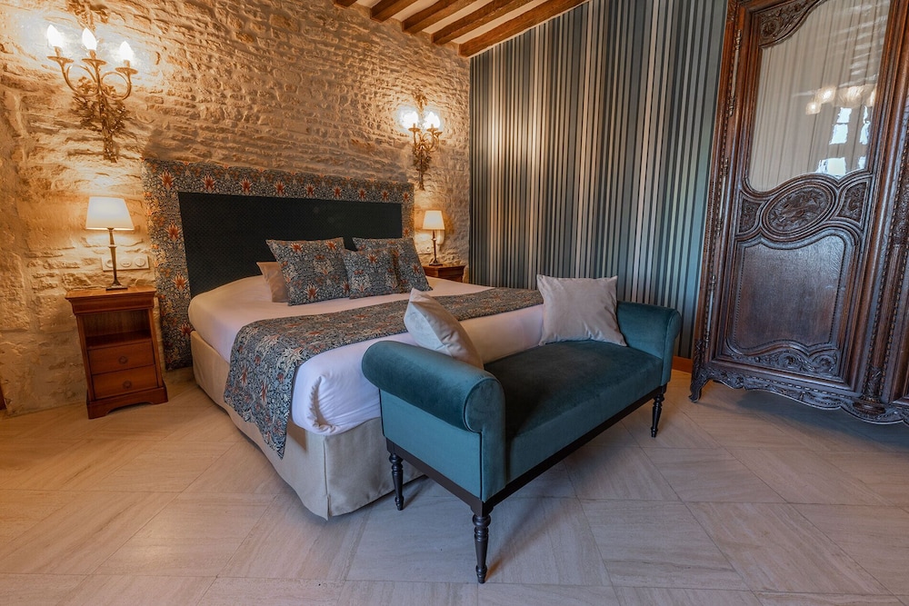 FERME DE LA RANCONNIERE - MANOIR DE MATHAN 34/78