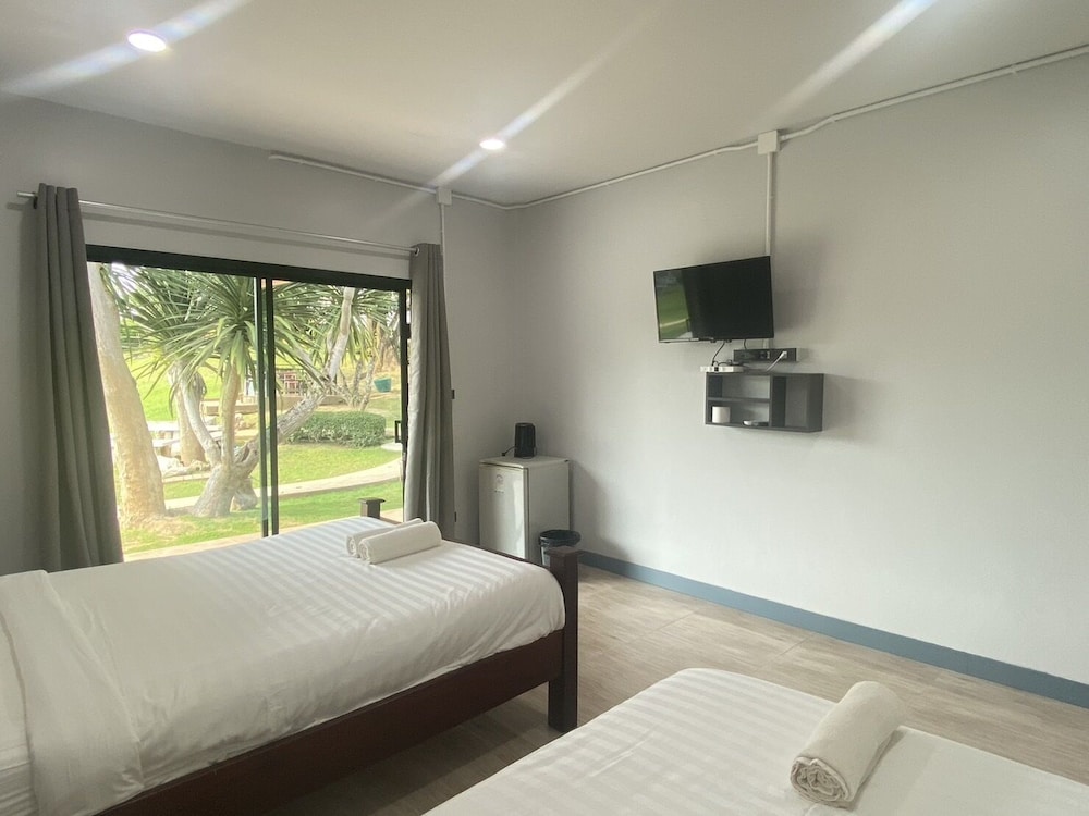 Goodview Resort & Camping 10/50