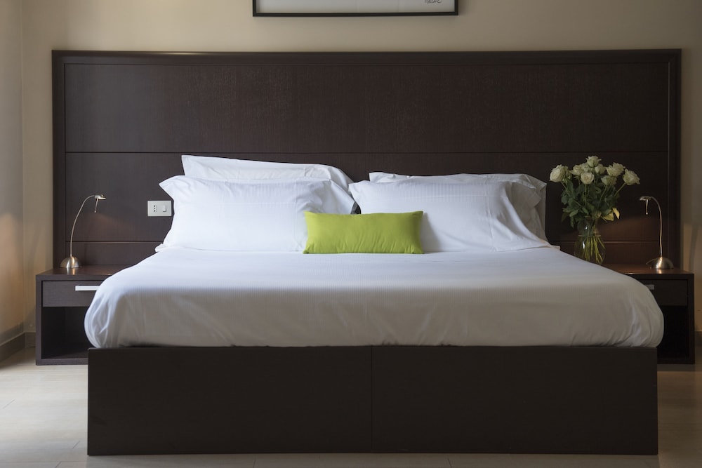 Lis Hotel 32/73