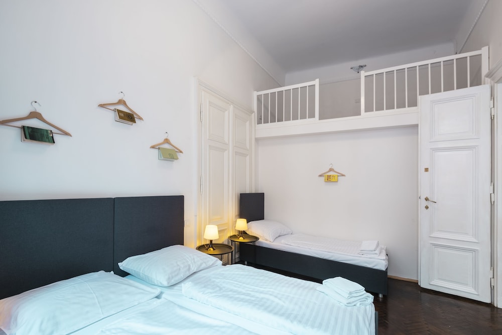 MEZZANINE, 2 BEDROOMS, COMFORT, APARTMENT, KITCHEN