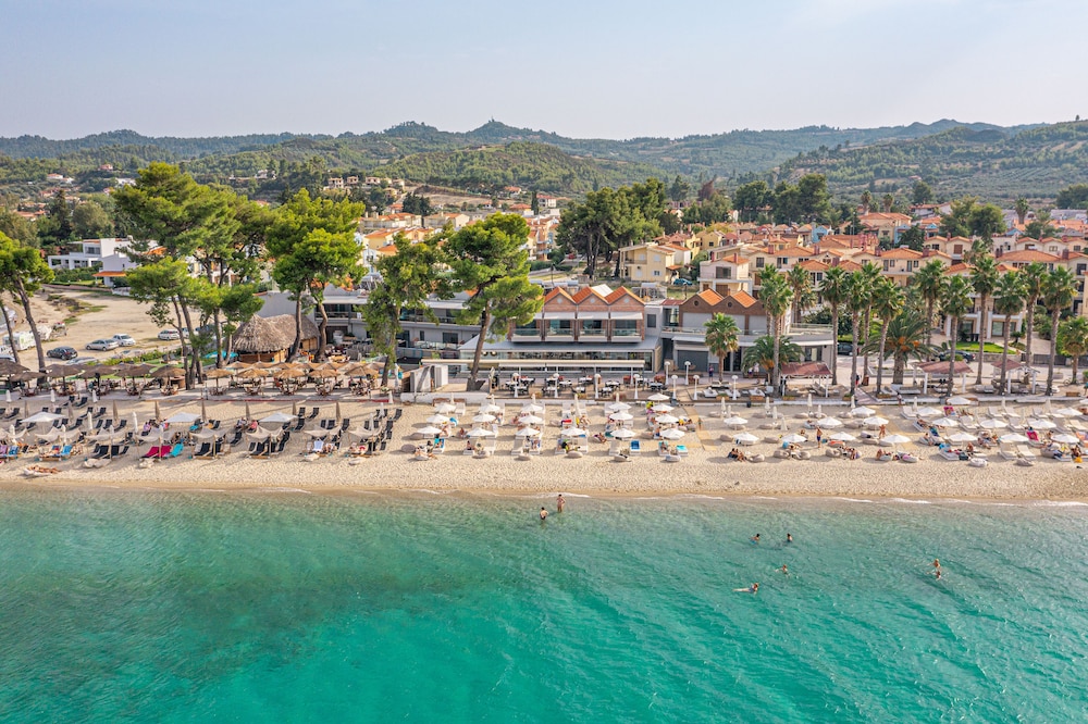 Flegra Beach Boutique Apartments 37/48