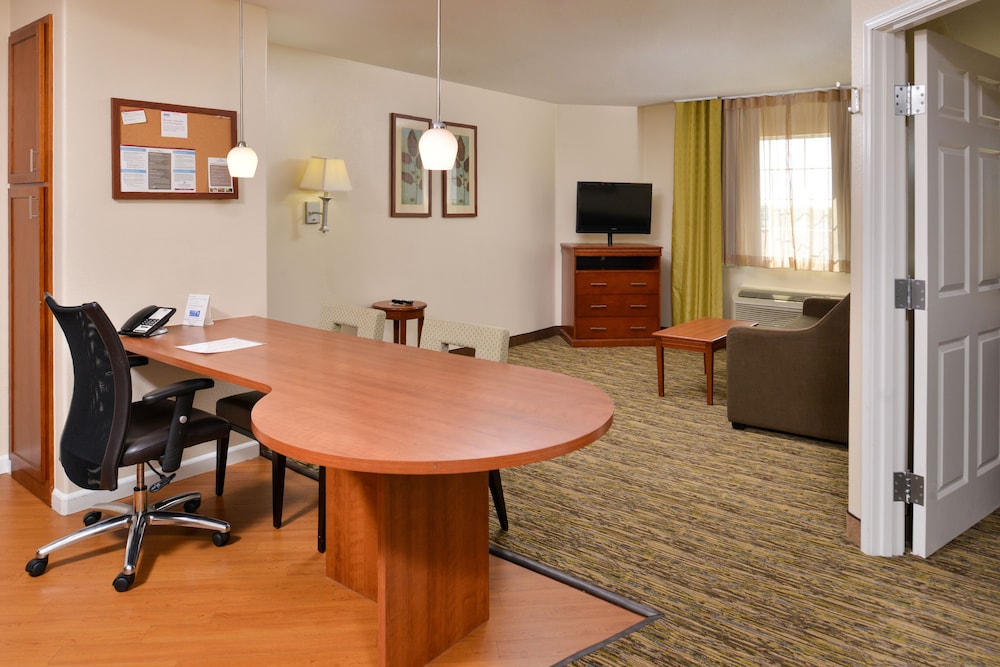 CANDLEWOOD SUITES ABILENE 37/44