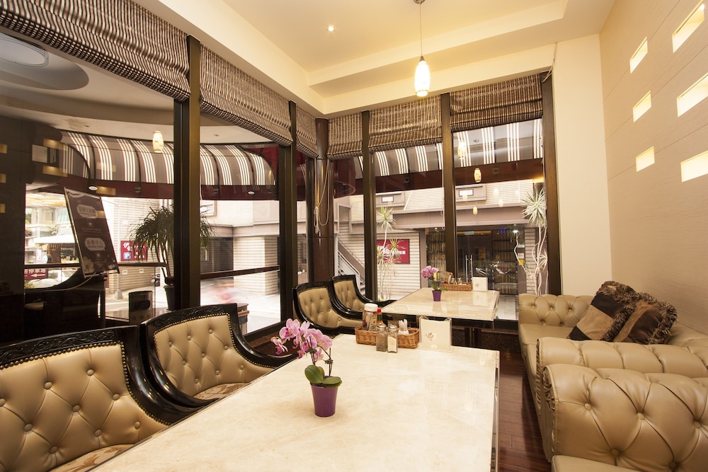 Erin Hotel 31/38