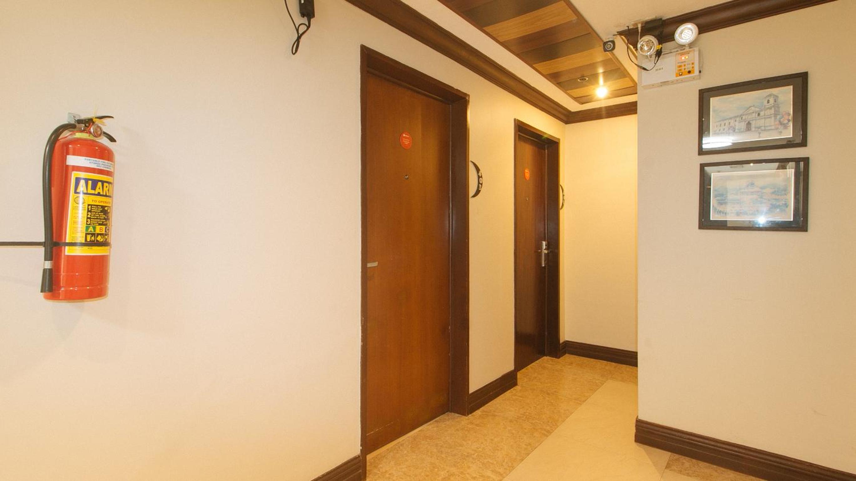 Reddoorz near Landers Superstore Cebu City 31/50