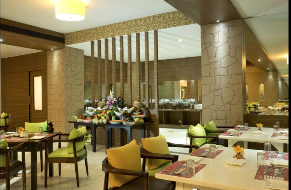 Poppys Hotel 34/49