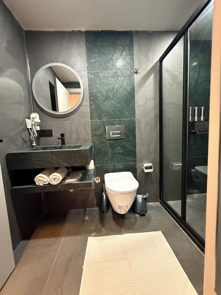 Nevizade Avangart Hotel 47/50