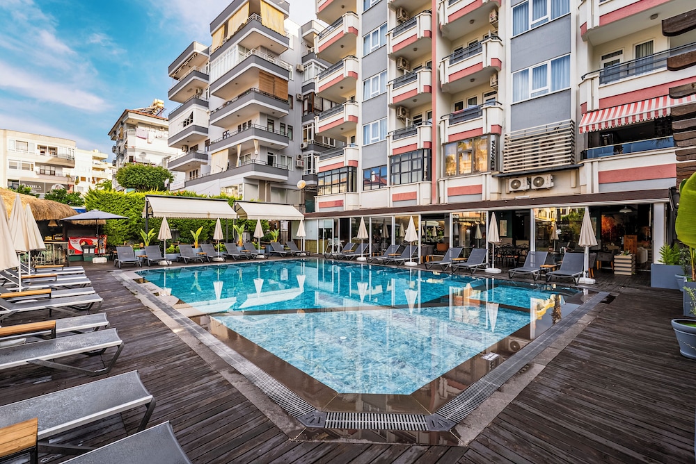 Hma Hotel And Suites in ALANYA