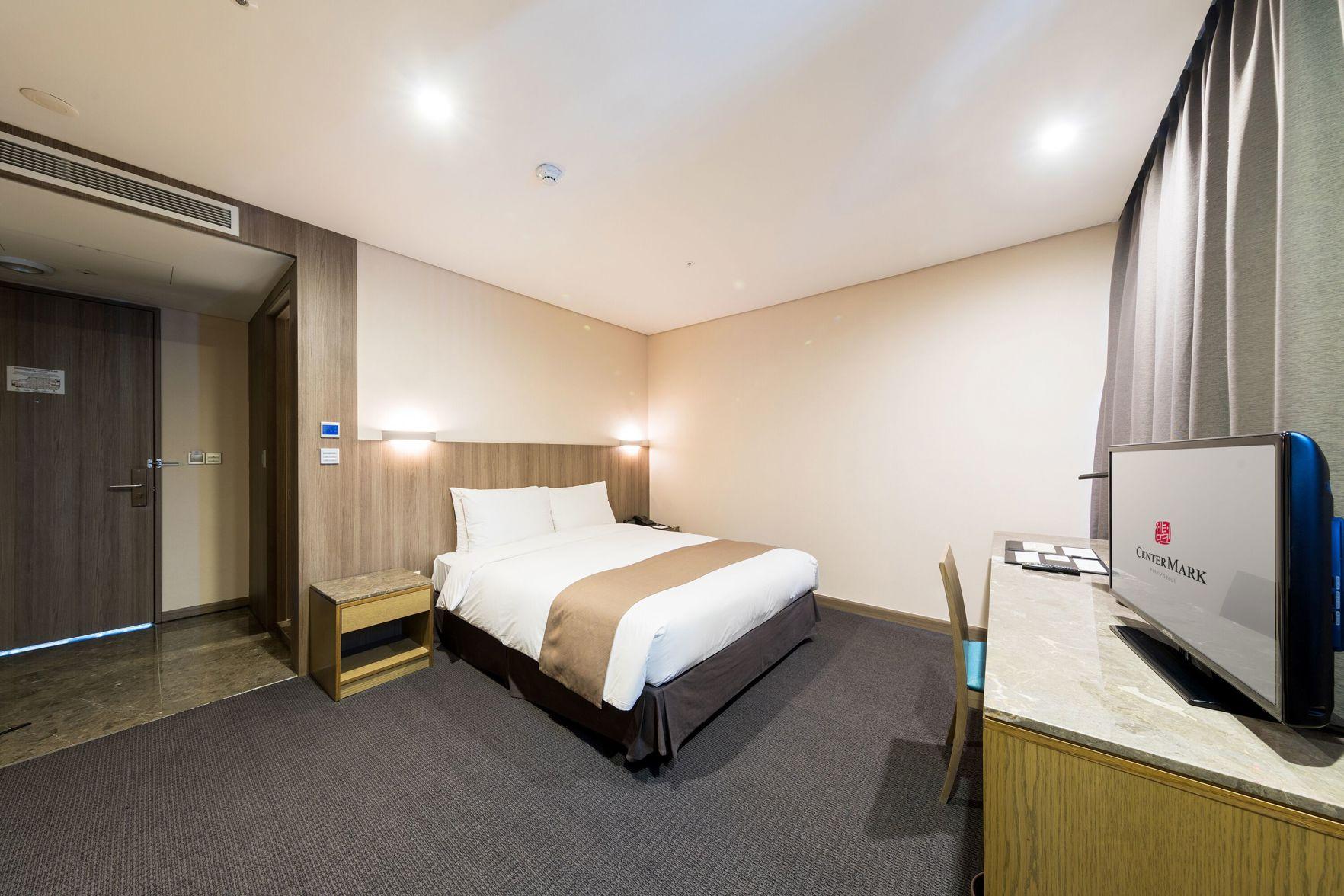 Deluxe, Double Bed, Bathtub