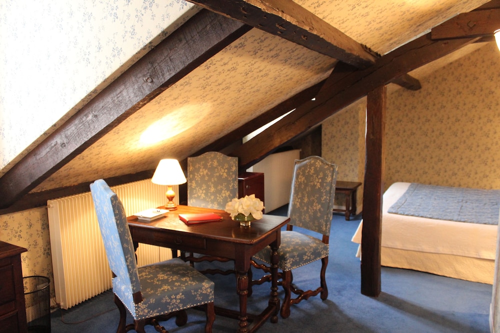 HOTEL DE LA BRETONNERIE 74/86