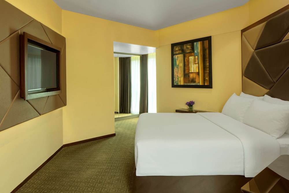Radisson Blu Atria Bengaluru 21/76