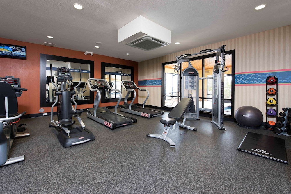 Hampton Inn & Suites Danville 25/42