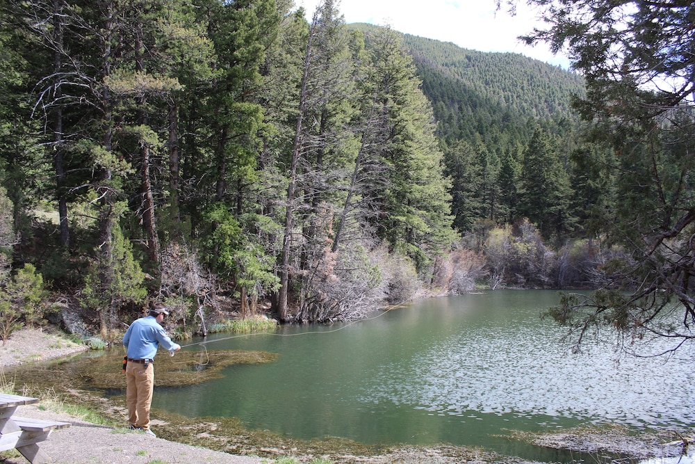 Chico Hot Springs Resort 45/50