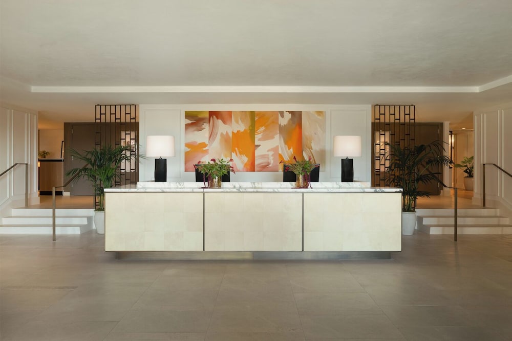 L Ermitage Beverly Hills 6/67