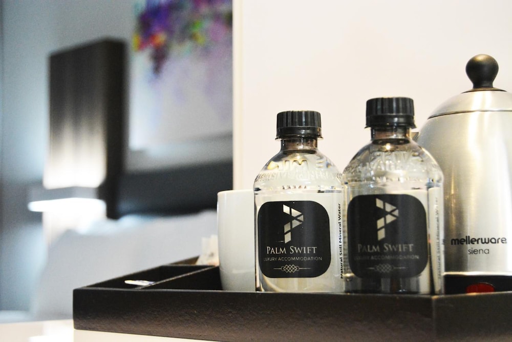 Palm Swift Luxury Accommodation 12/27