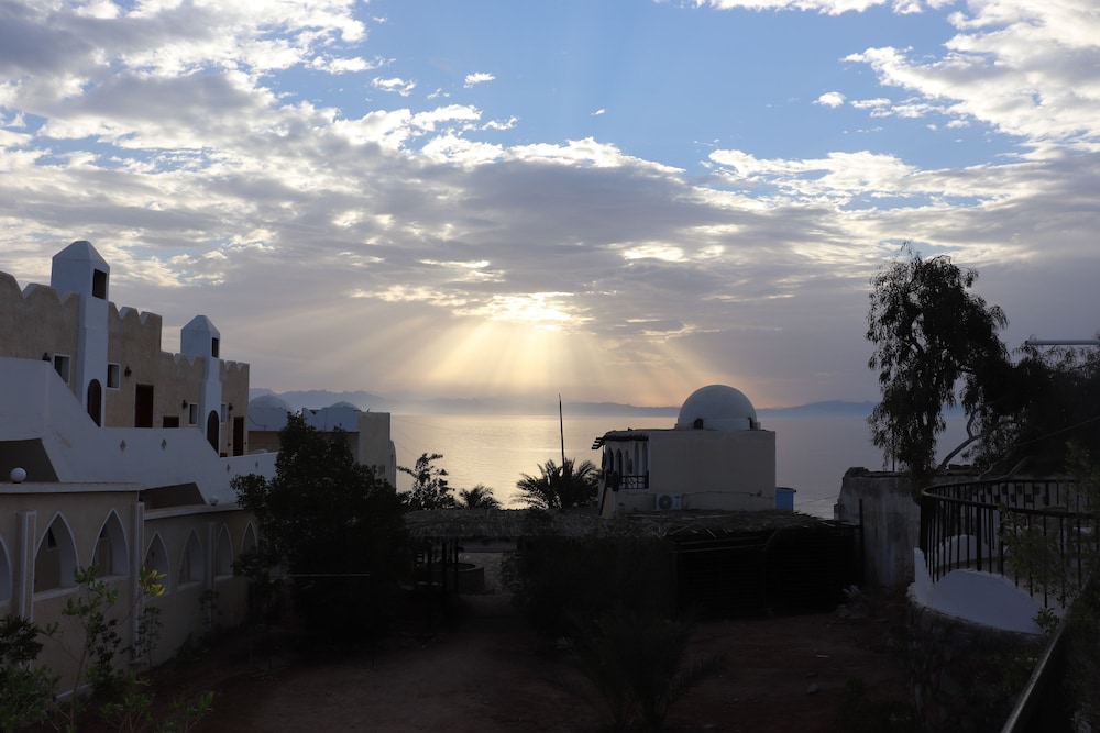 Bedouin Moon Hotel 44/50
