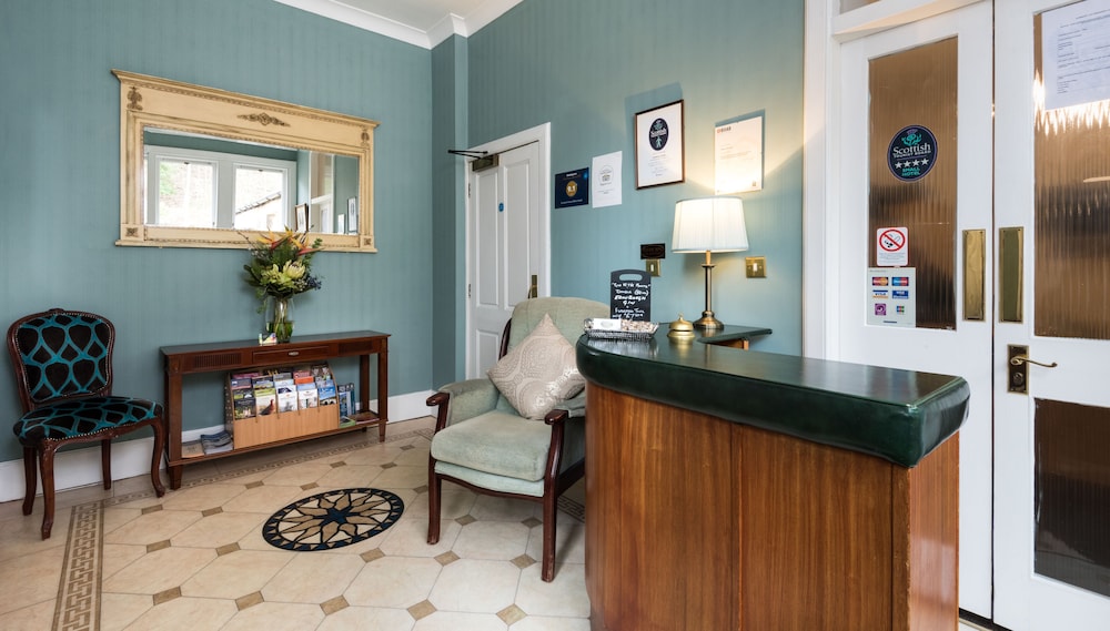 Sunbank House Hotel 59/75