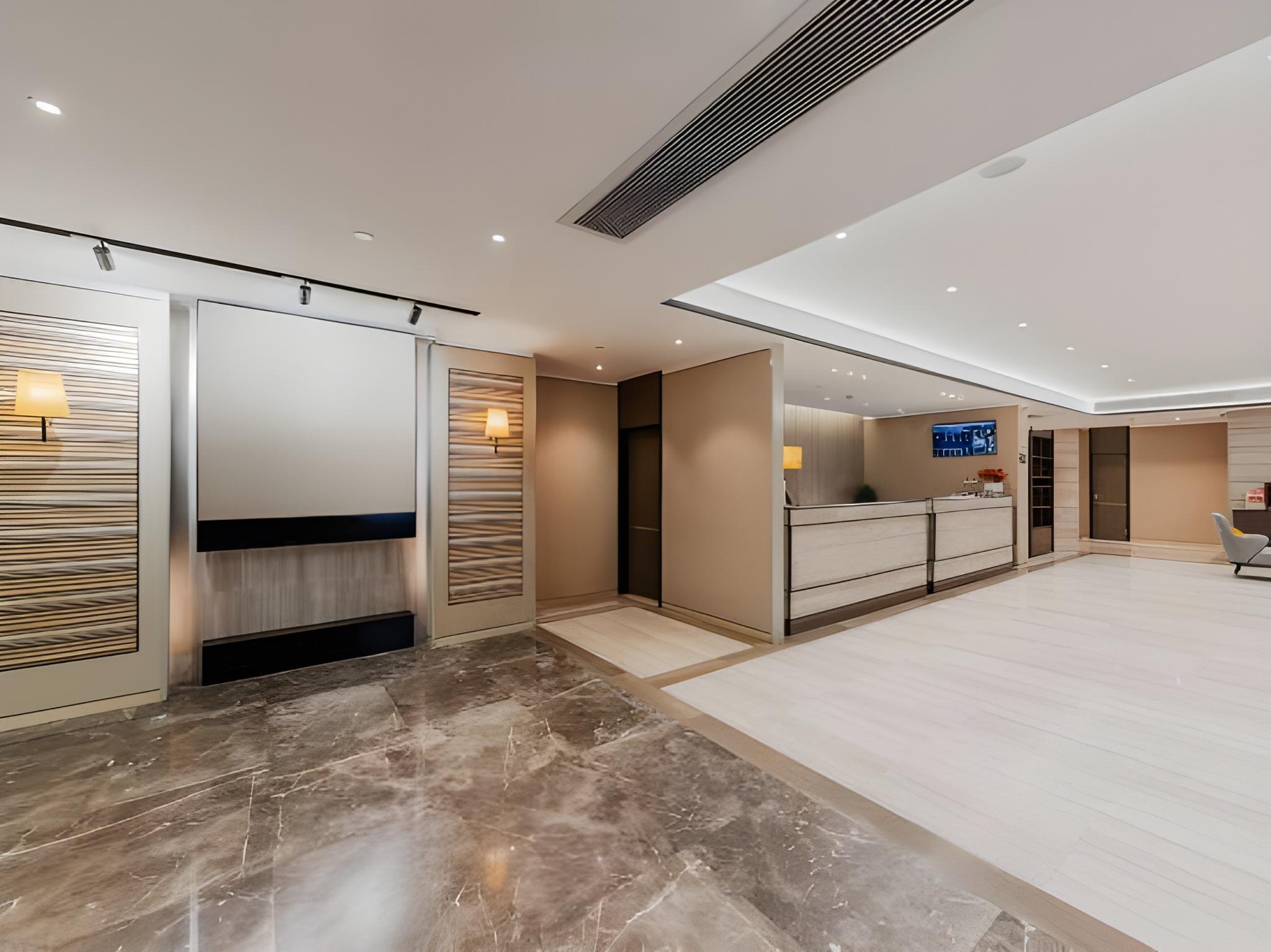Home Inn Plus (Hangzhou West Lake lakeside Wushan Plaza Hefang Street store) 38/40