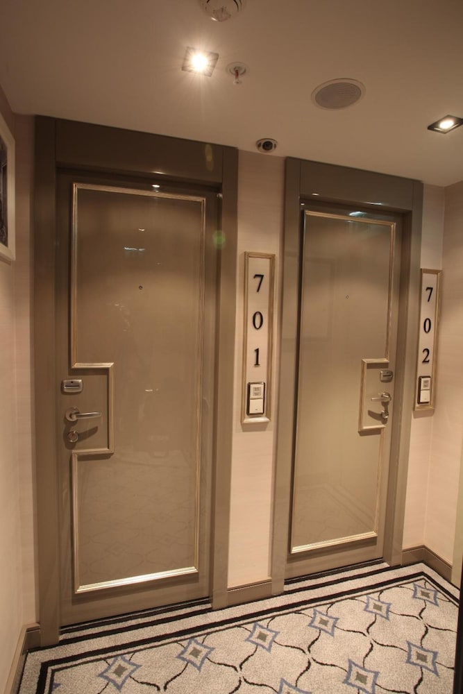 La Villa Hotel 4/41