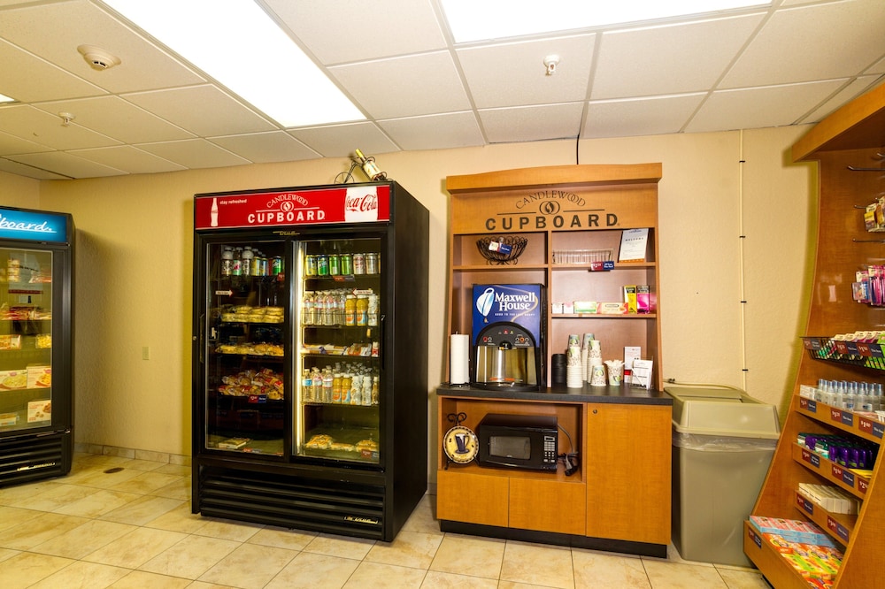 Candlewood Suites Ft Myers I 75 24/40