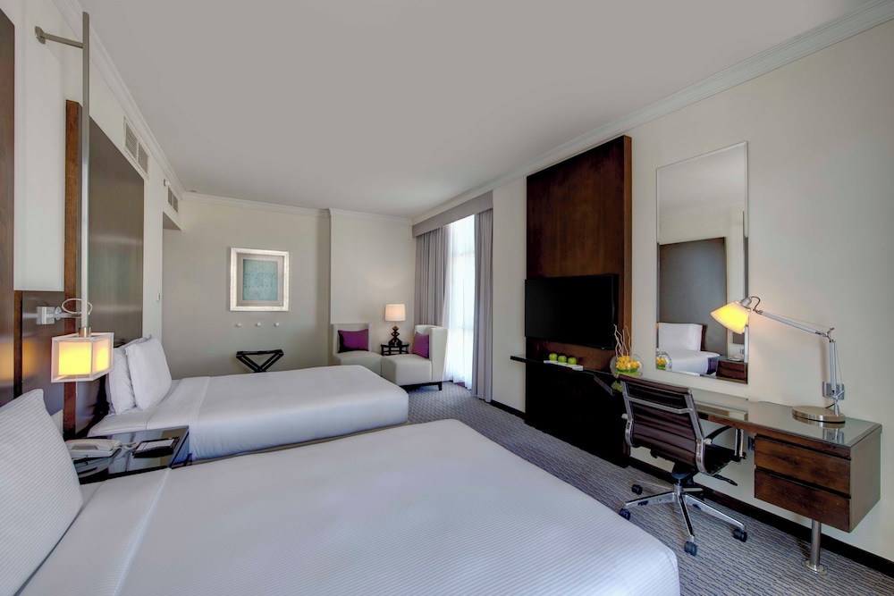 CLUB ROTANA, GUEST ROOM, TWIN BEDS
