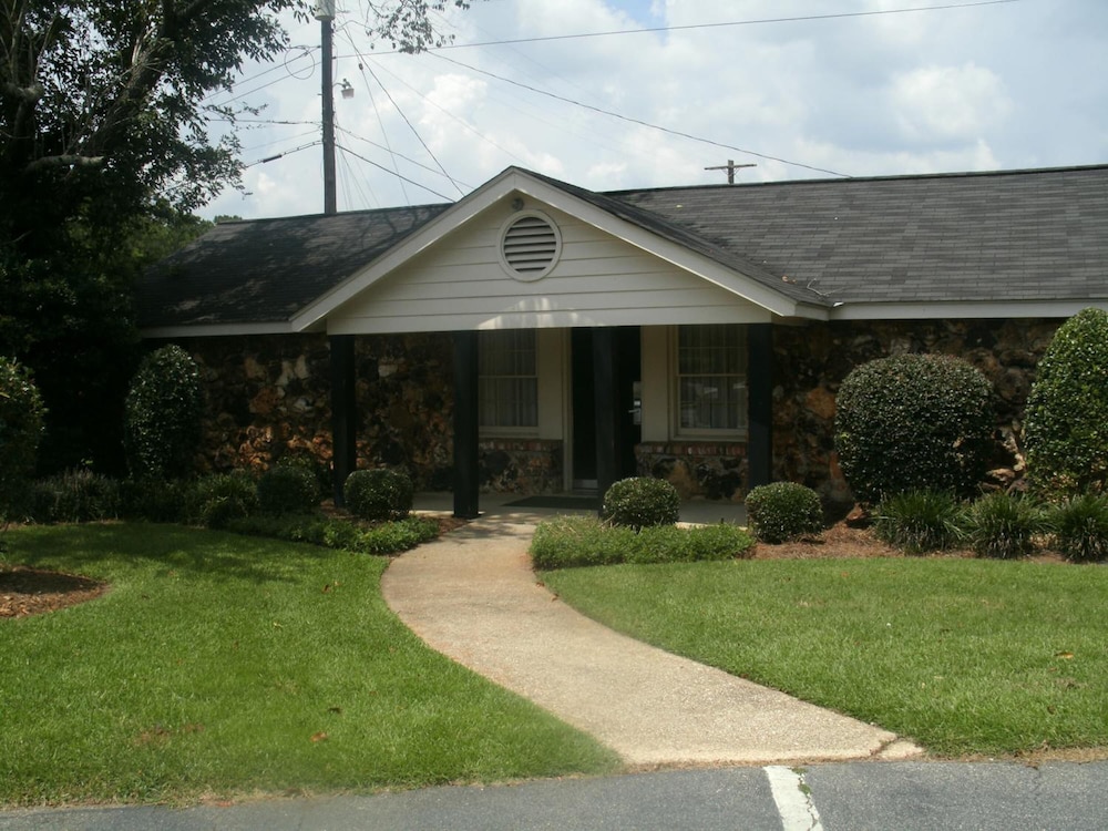 Merry Acres Inn 42/50