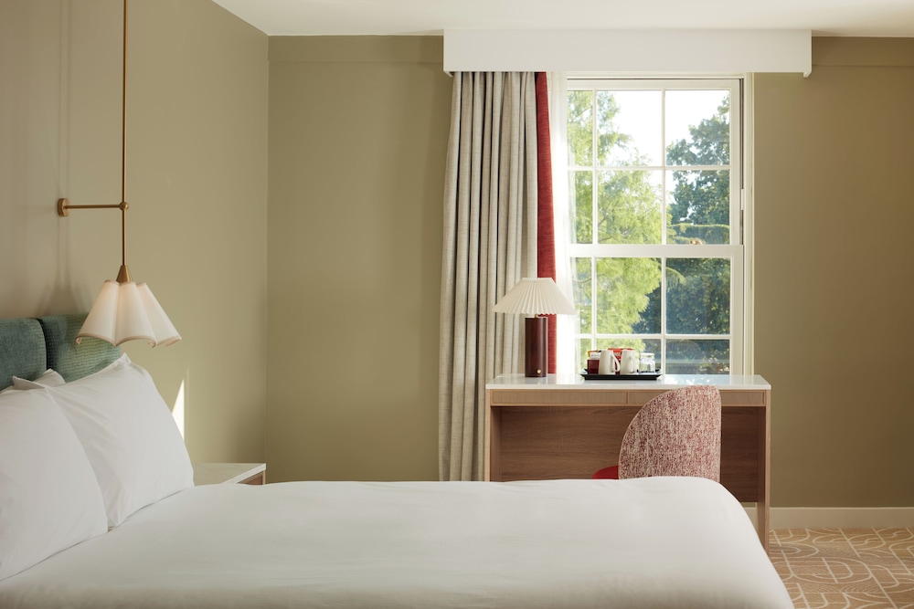 Club House, Deluxe, King Bed