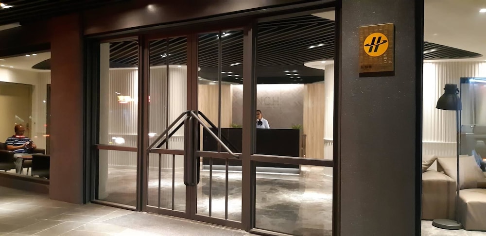 New California Hotel 10/46