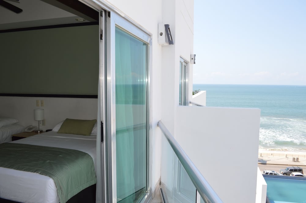Coral Island Hotel and Spa 36/70
