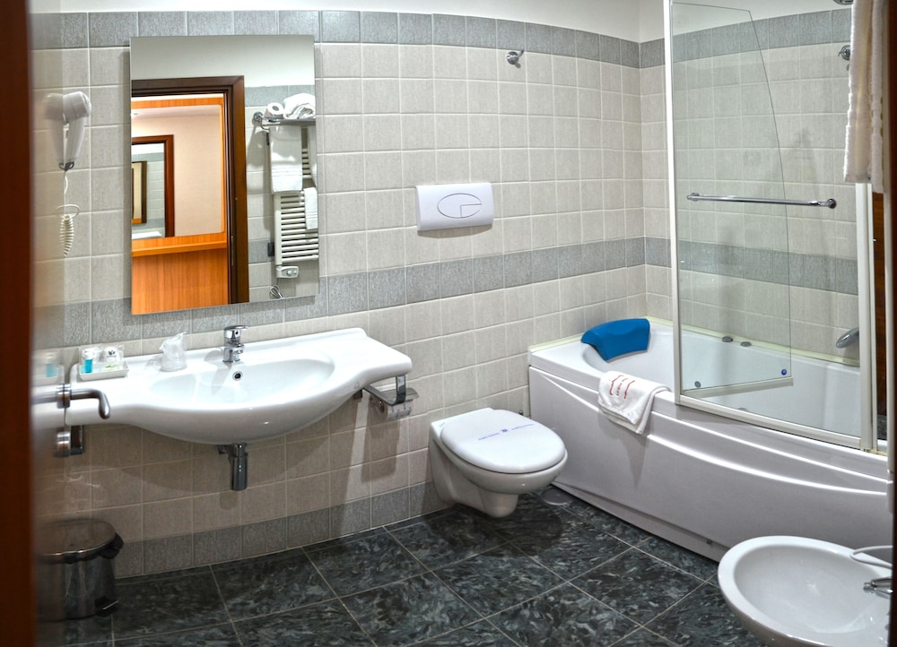 Vea Resort Hotel 60/63