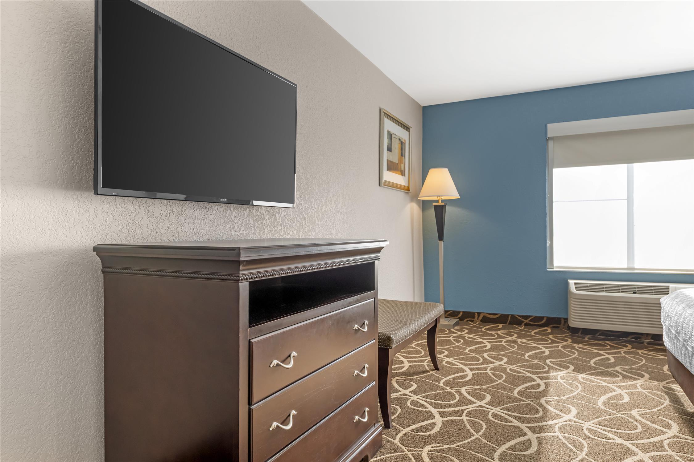 Best Western Plus Eau Claire Conference Center 6/62