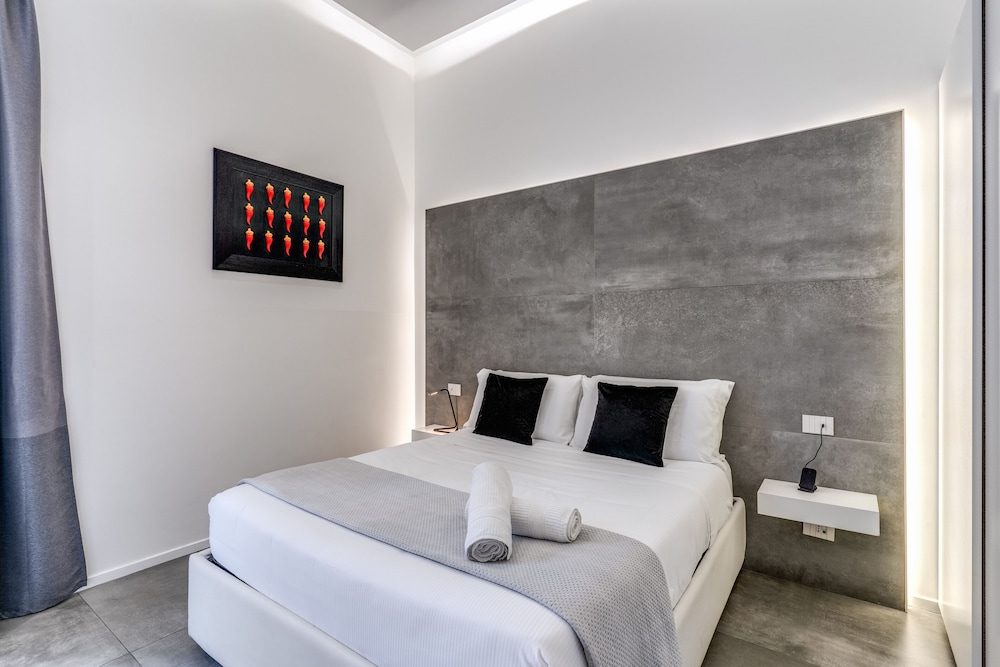 ROOM, DOUBLE BED, BALCONY
