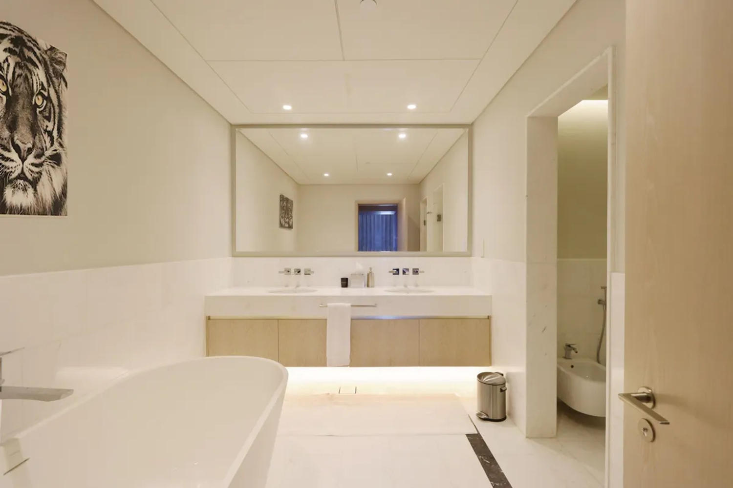 1BR With Sea View In Palm Tower 15/15