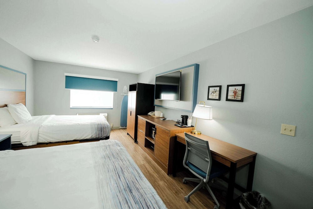 AmericInn by Wyndham Tomahawk 18/50