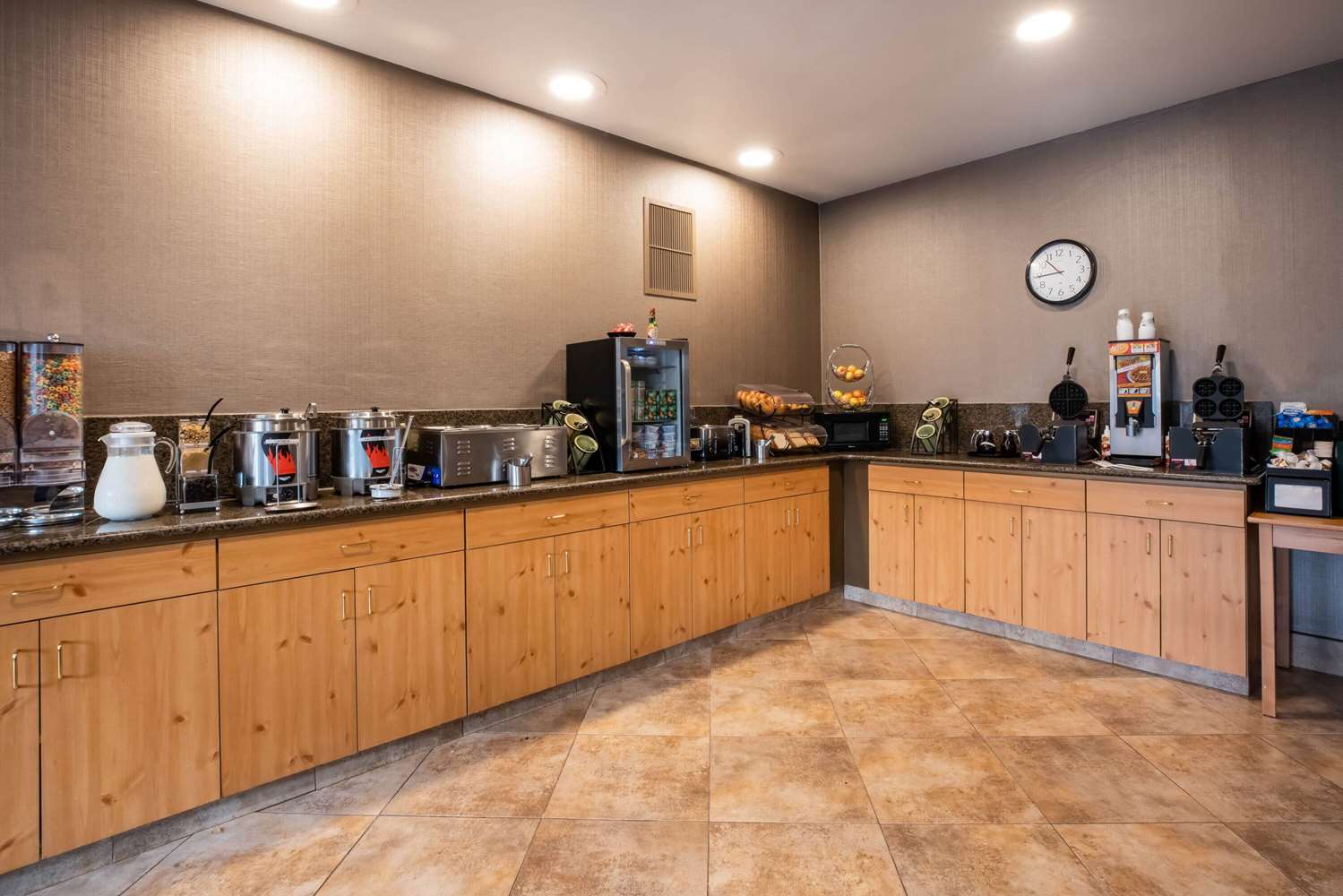 La Quinta Inn & Suites by Wyndham Eugene 7/41