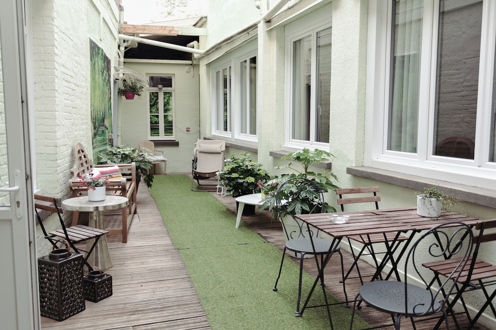 Hotel Le Saint Louis 38/50