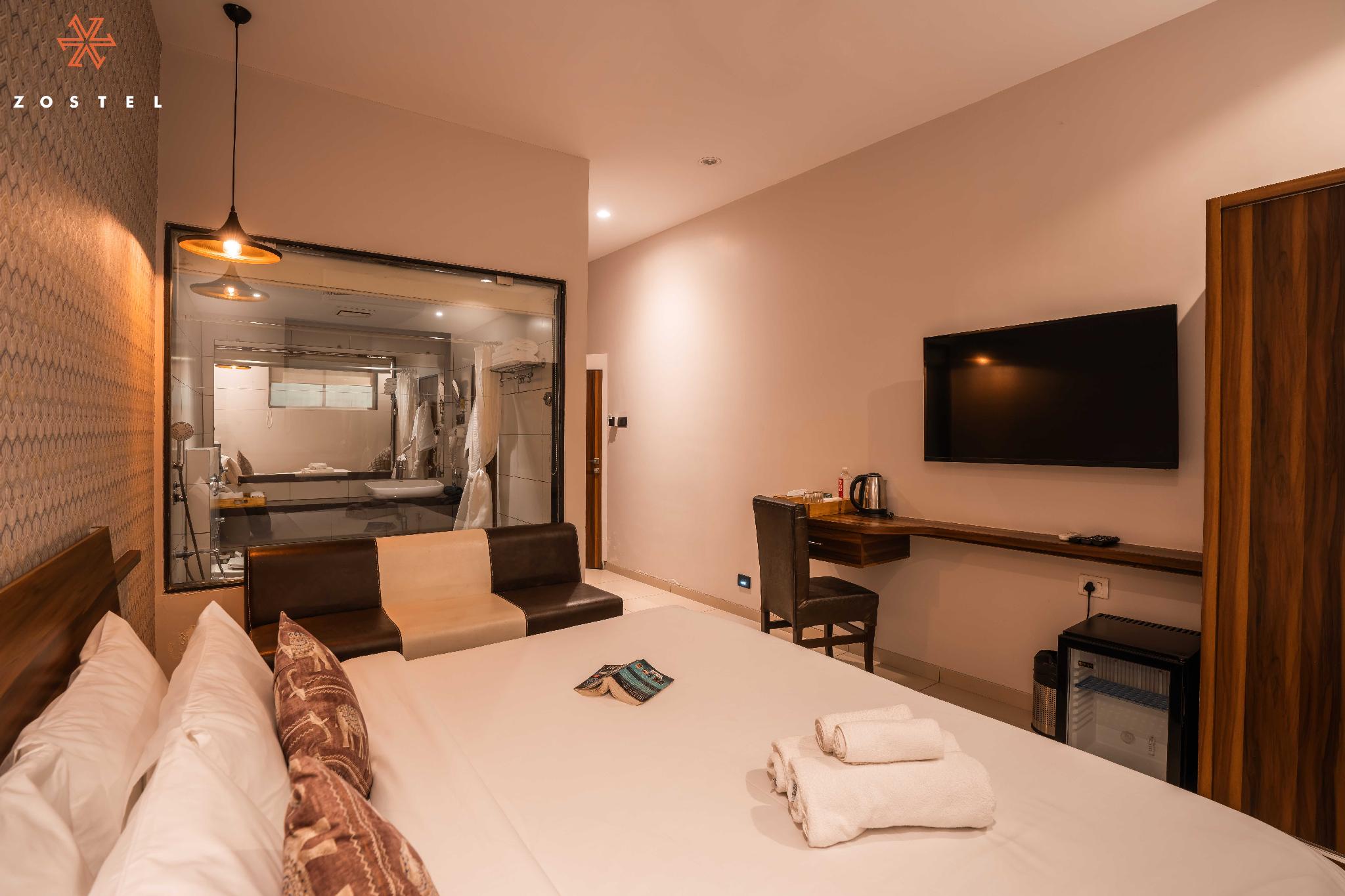 Private, Suite