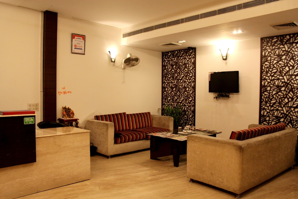 Haris Court Gurgaon 40/50