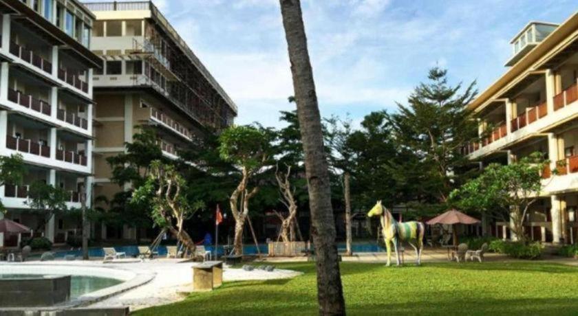 Pantai Indah Resort Hotel Timur 37/47