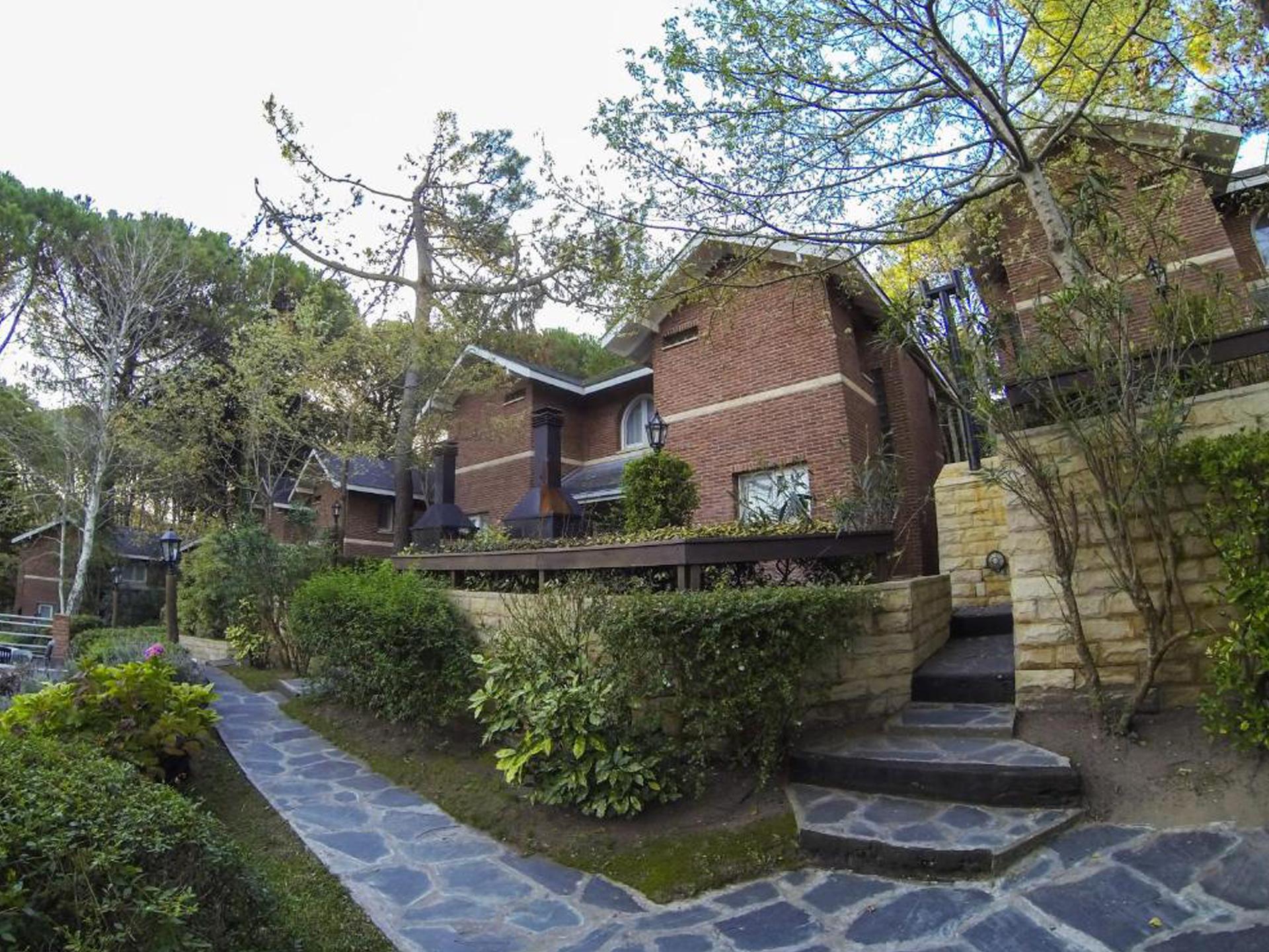 Hotel Carilo Hills 20/23