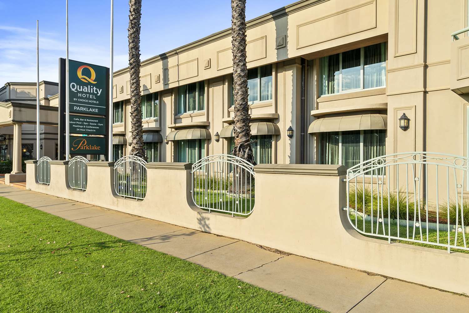 Quality Hotel Parklake Shepparton 10/12