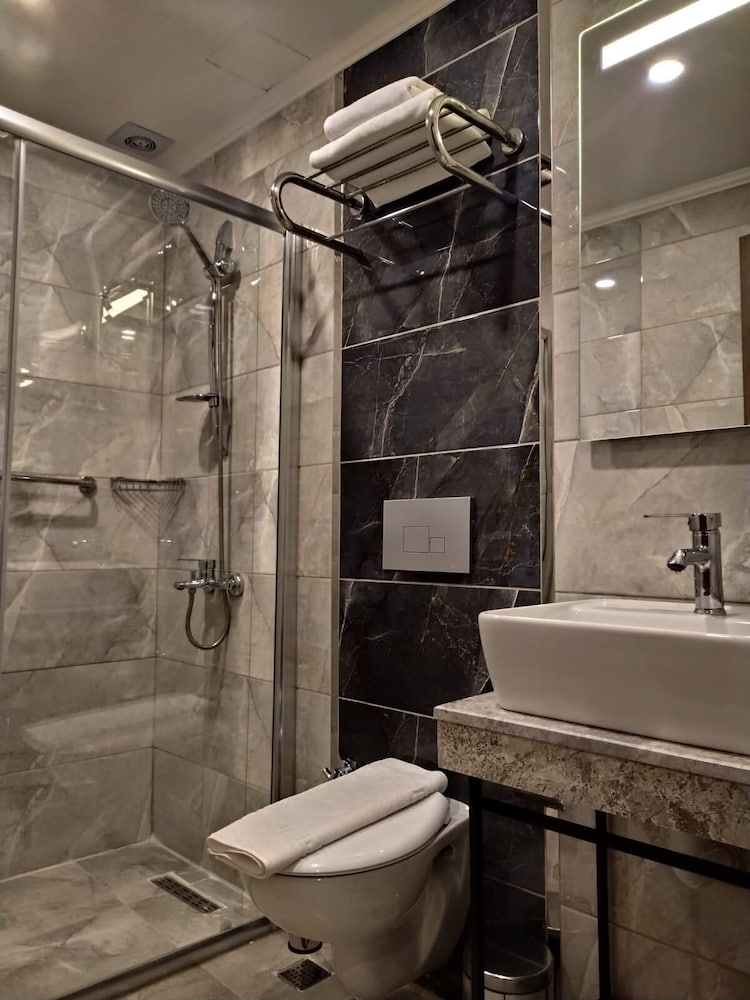 Nupera Hotel 3/51