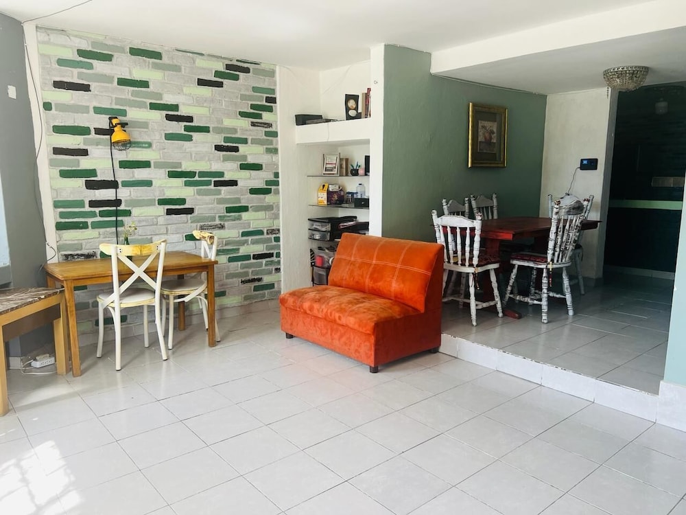 Suites Ejecutivas KenZi 49/67