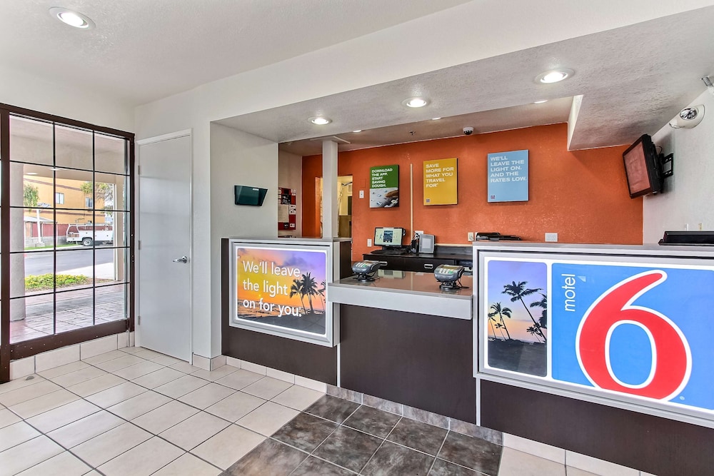 Motel6 Salinas, CA - North Monterey Area 12/41