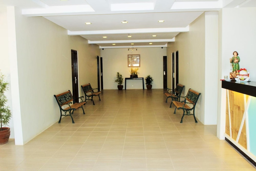 Coron Visitors Hotel 46/69