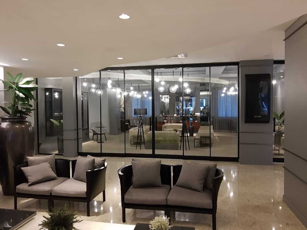 Hotel Metropole Maringa 44/69